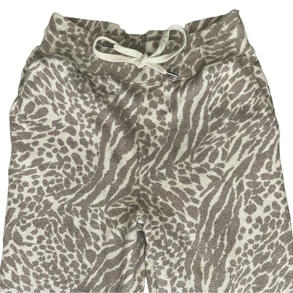 Rails Natural Animal Spots Crean/Tan Joggers - Picture 3 of 10